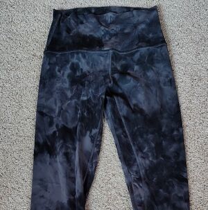 Lululemon High-Waisted Tie-Dye Black Workout Leggings Size 4